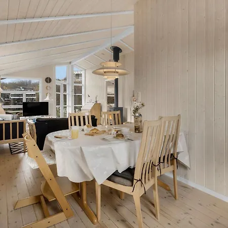 Cozy In With Sauna Semesterbostad